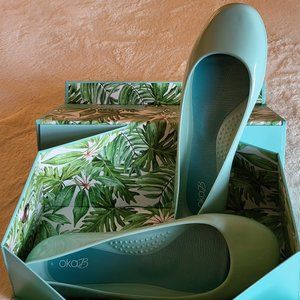 oka-B Taylor Shiny Ballet Flats Size 8 Sea Foam